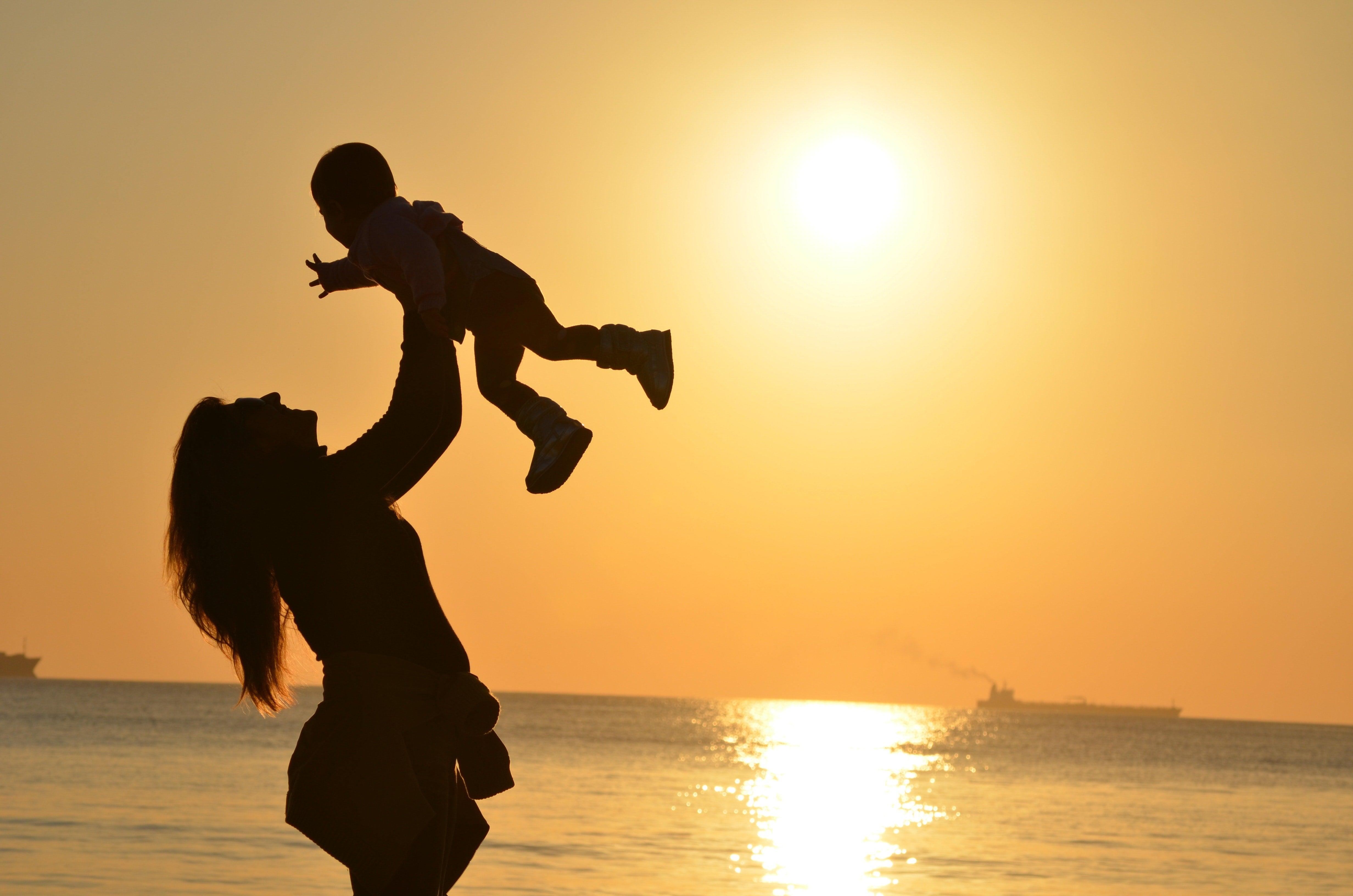 9 Ways & Activities to Connect With Your New-Born Baby - One Friday World