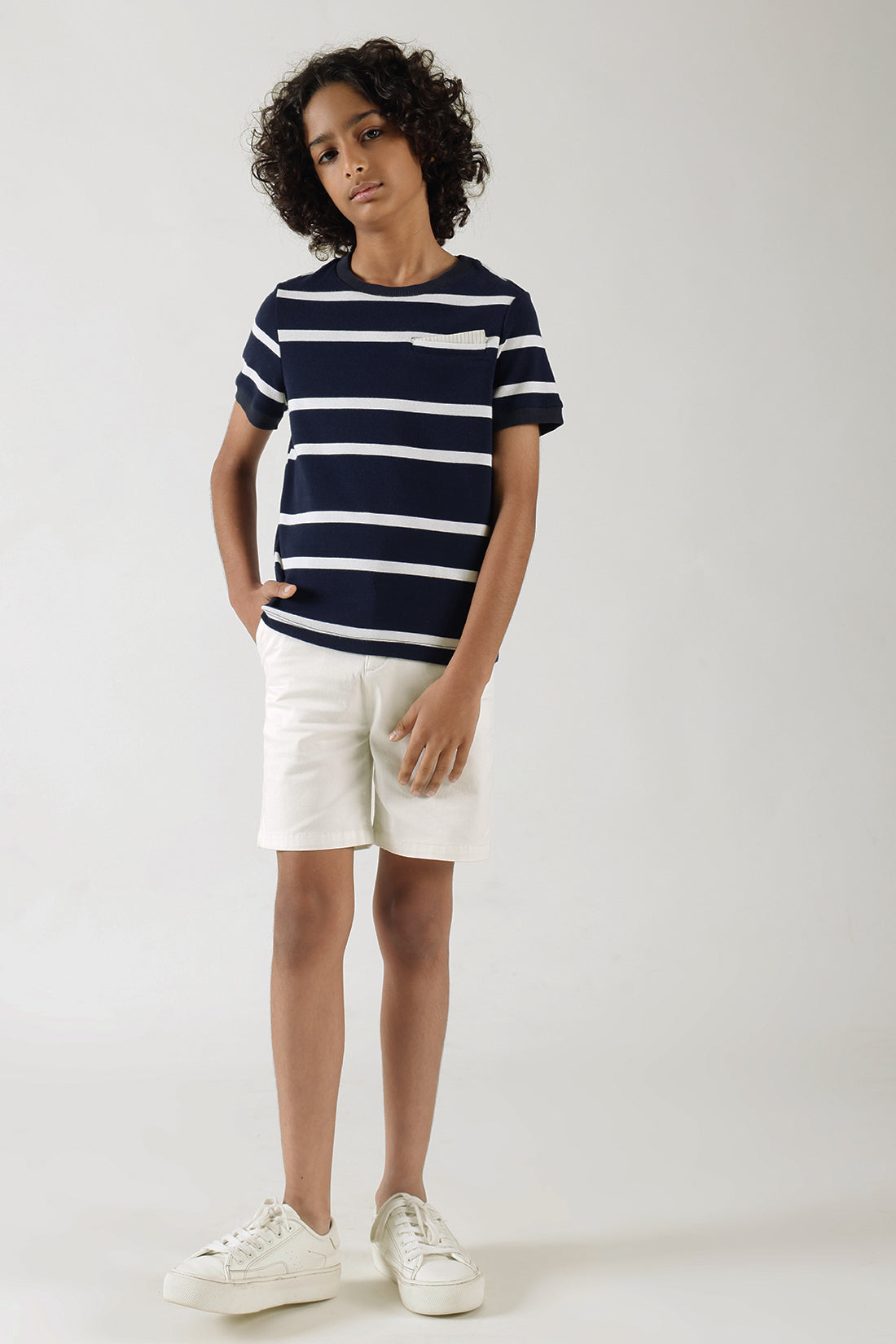 Boys Off White Regular Fit Solid Shorts