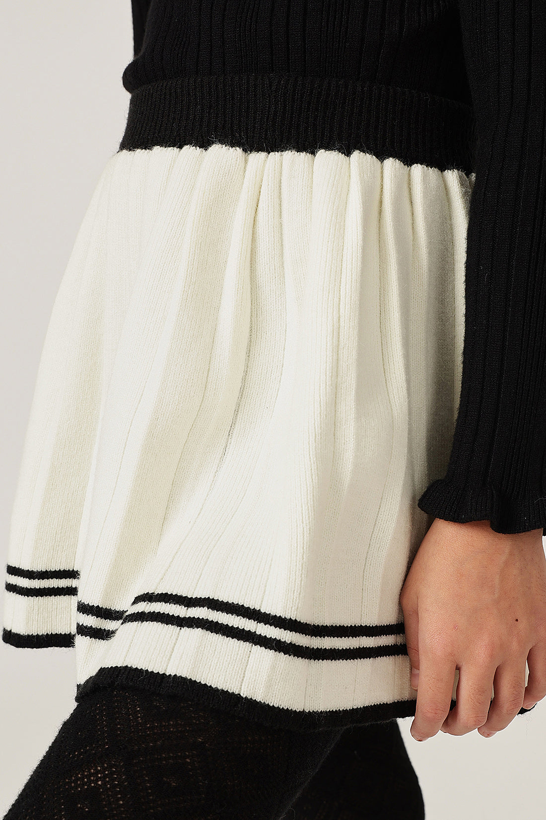 Girls Off White Solid Knit Acrylic Blend Skirt