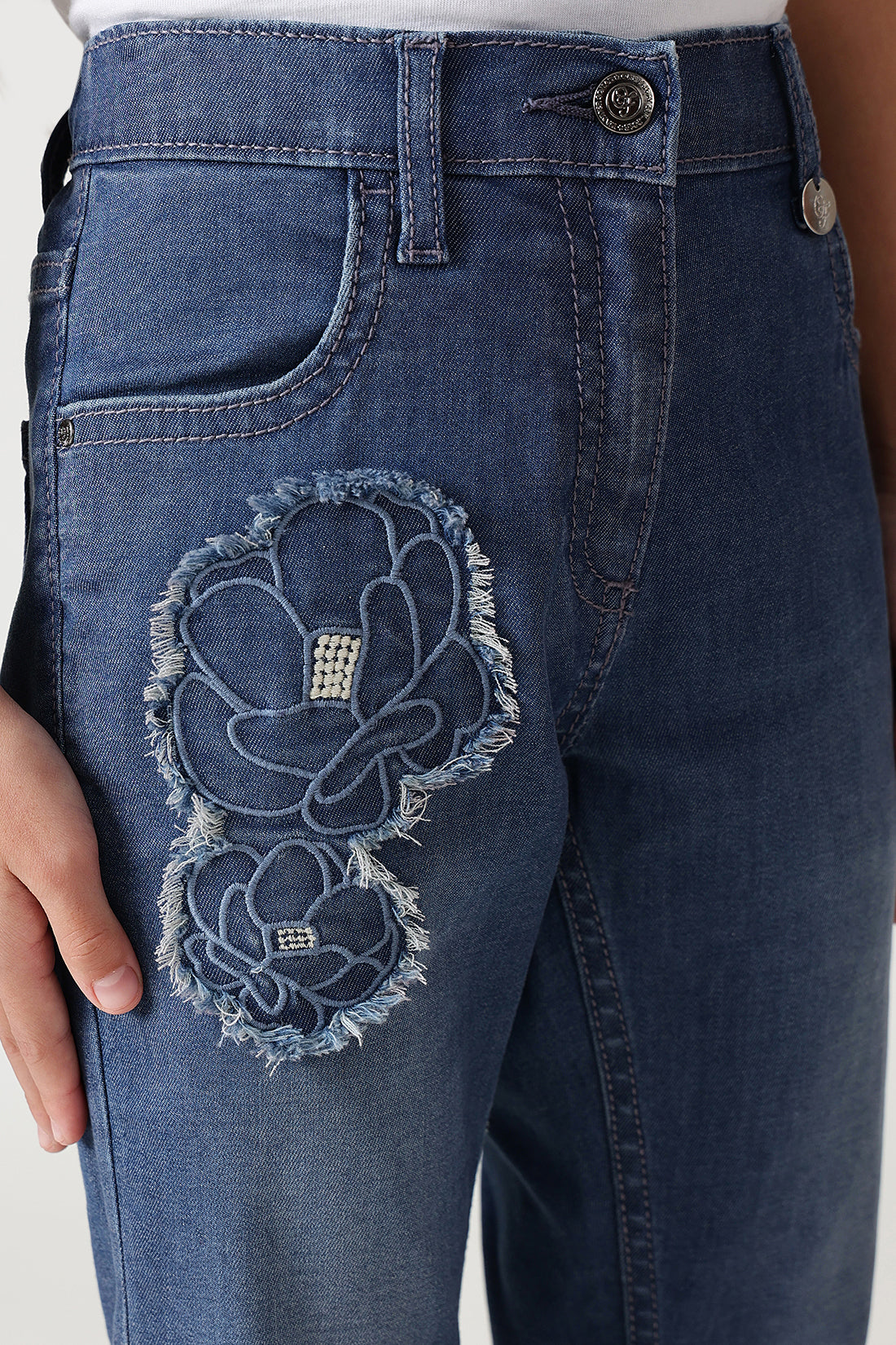 Girls Blue Regular Fit Solid Denim Jeans by One Friday