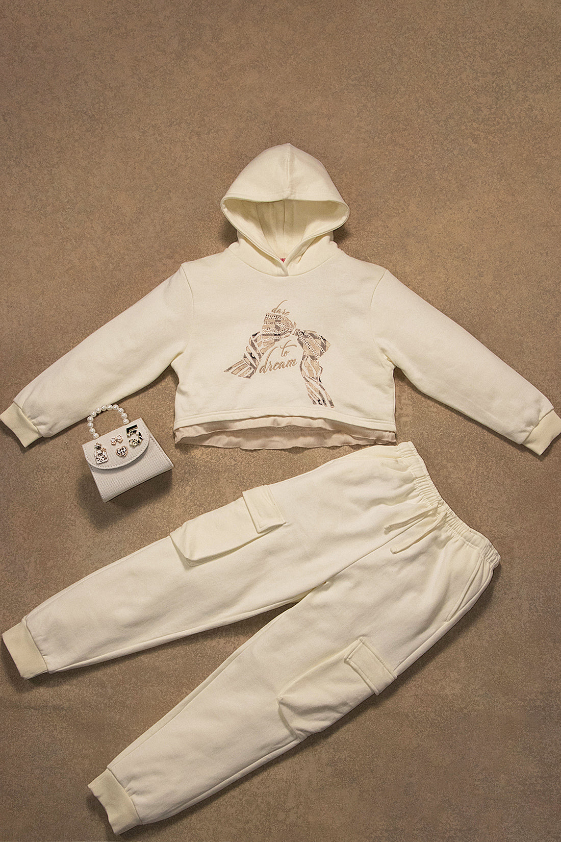 Girls Off White Solid Sweatshirt With Trouser