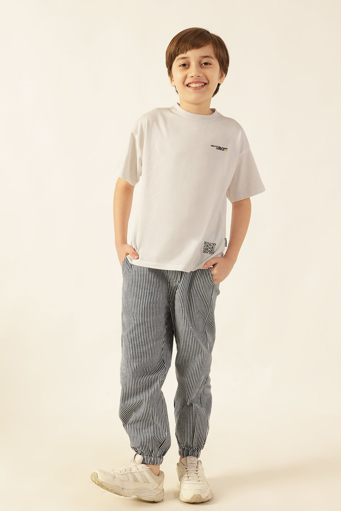Boys White Printed Round Neck Knit T-Shirt