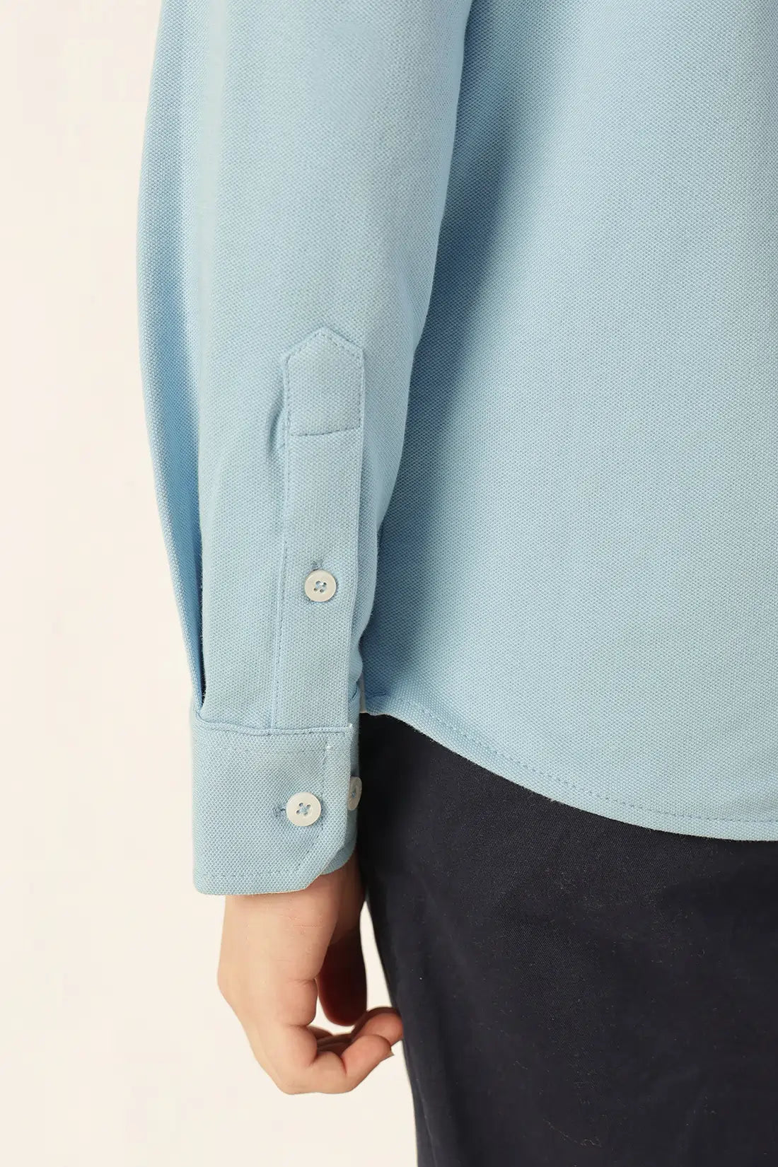 लड़कों की नीली पीके कॉटन शर्ट