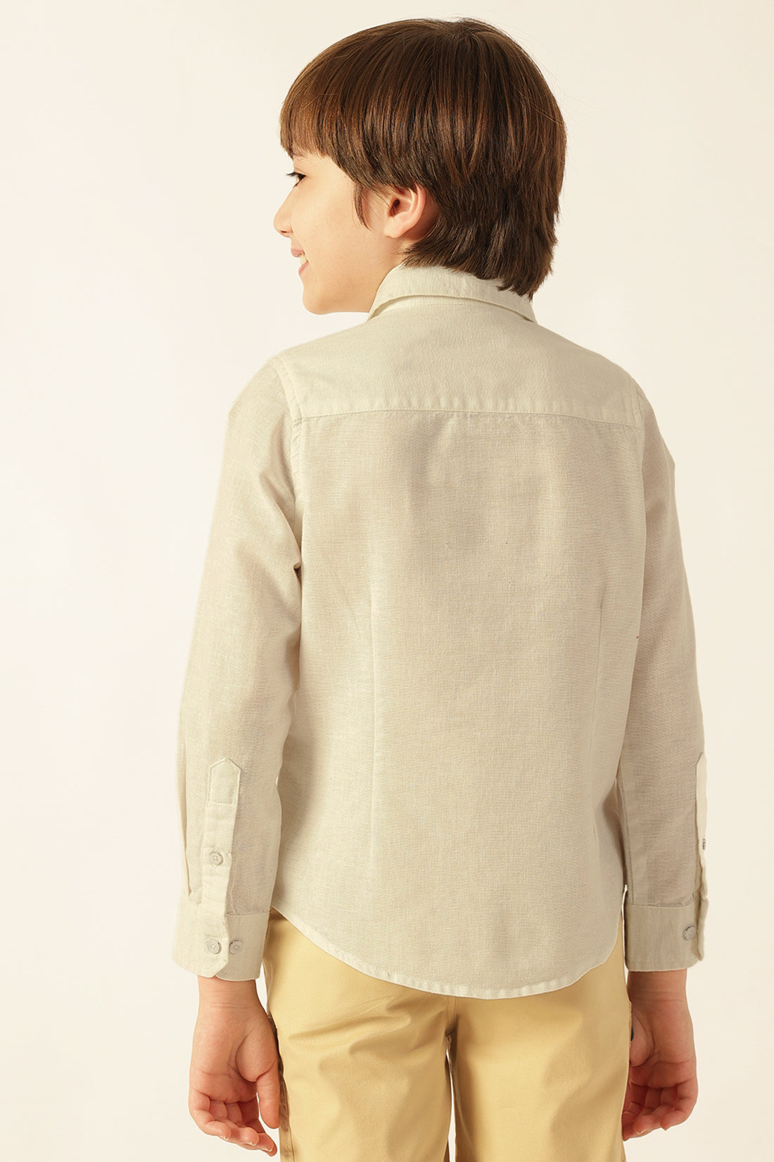 लड़कों की सफेद सॉलिड कॉटन शर्ट