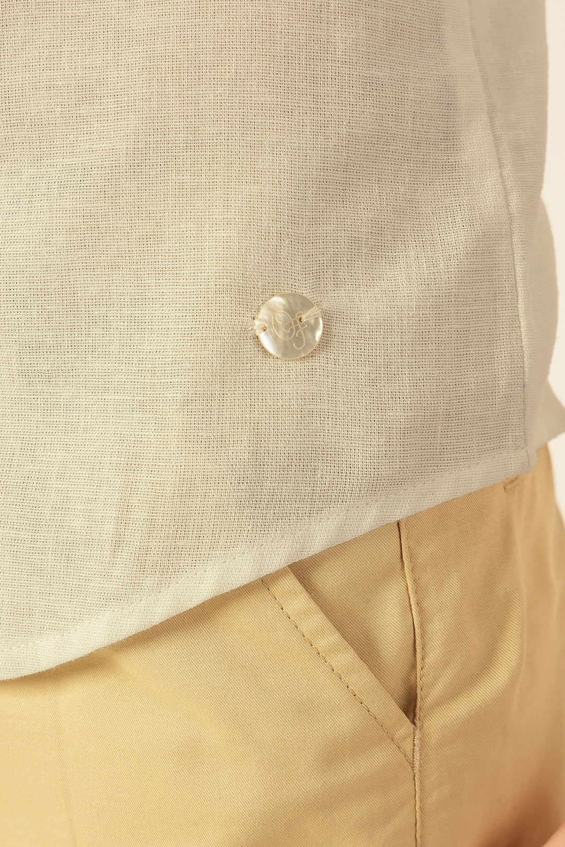 लड़कों की सफेद सॉलिड कॉटन शर्ट