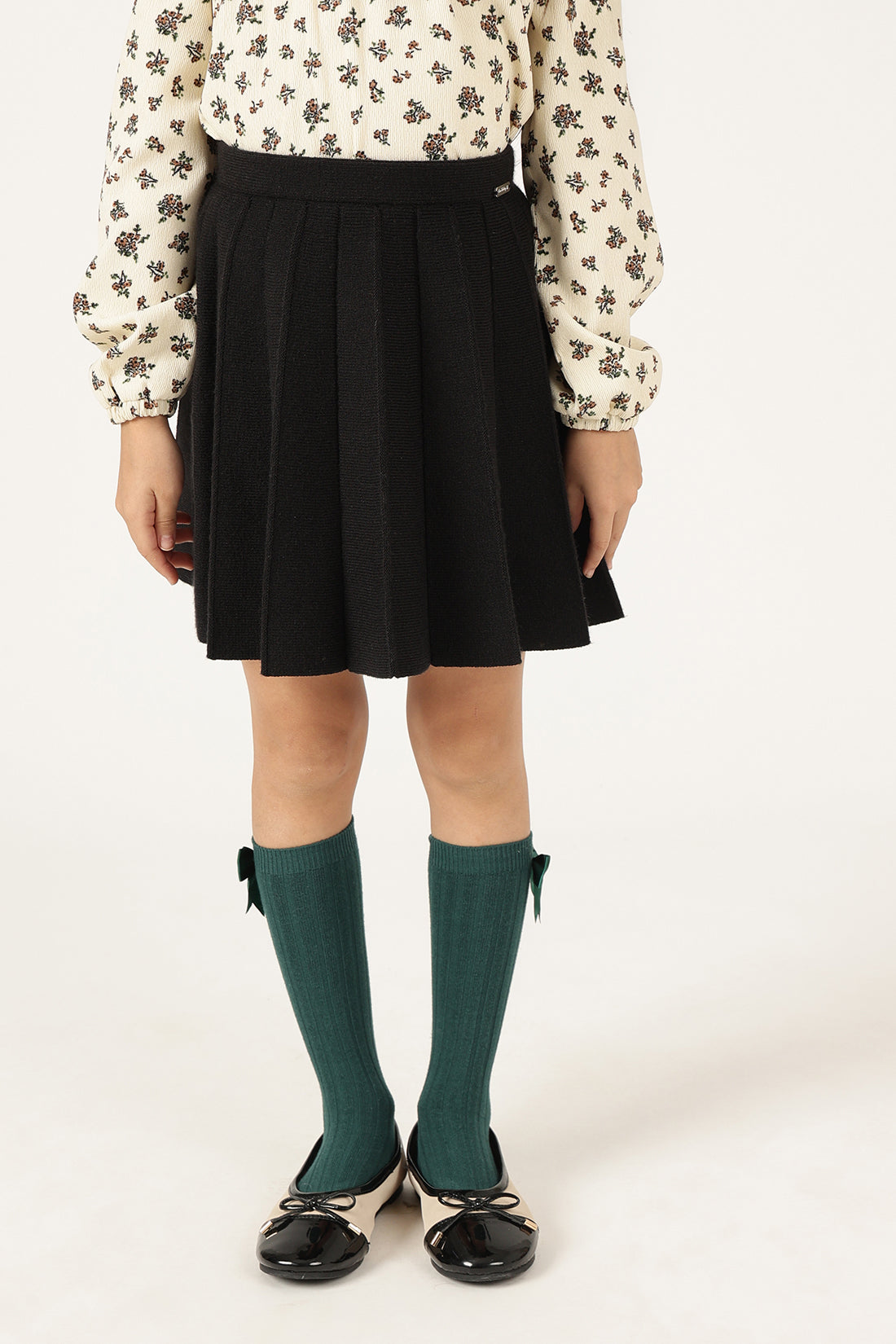 Girls Black Solid Knit Skirt – Cozy Winter Wear