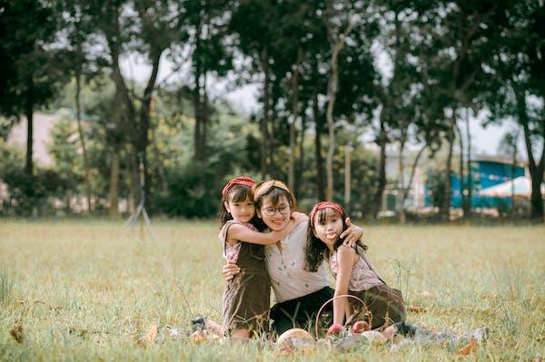 Fun and Unique Hair Accessories for Your Daughter - One Friday World