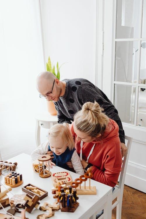 Importance of Communication and Active Listening in Parenting - One Friday World