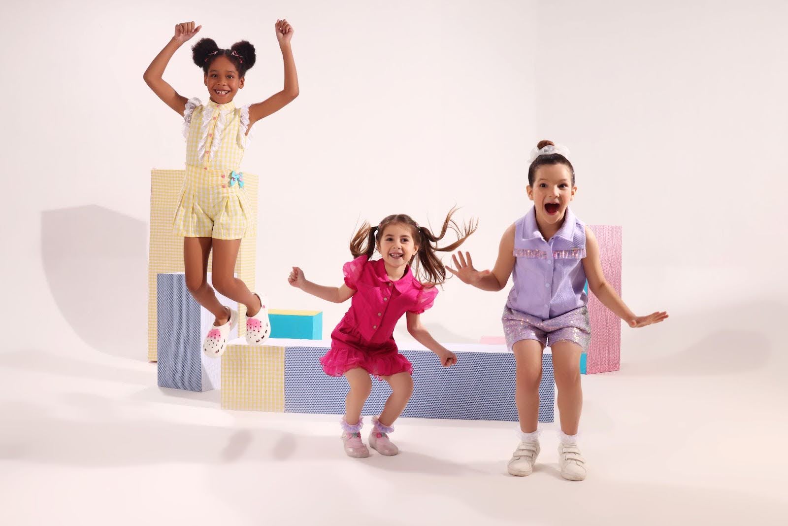 Styling tips for kids' photoshoots during festivals