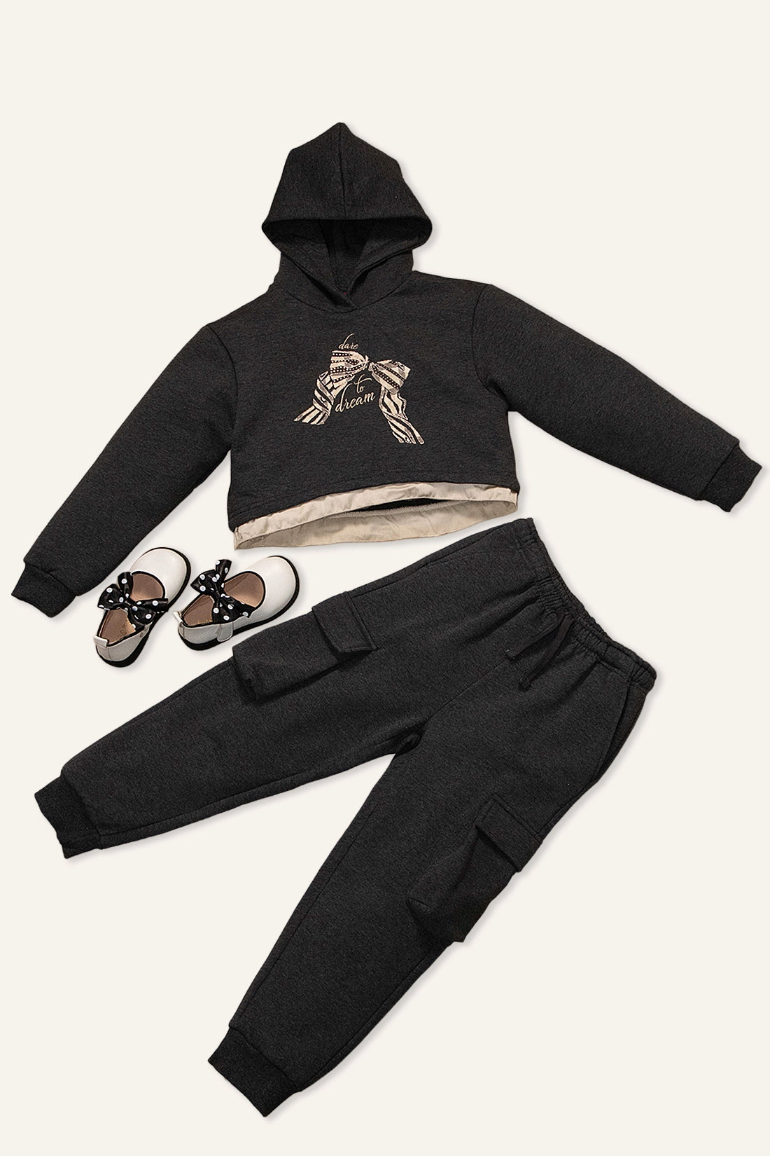 Girls Grey Solid Sweatshirt With Trouser