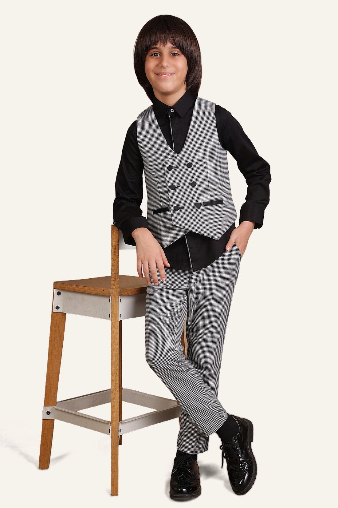 Boys White & Black Checks Trouser