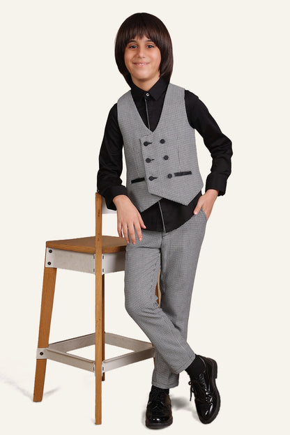 Boys White & Black Checks Trouser