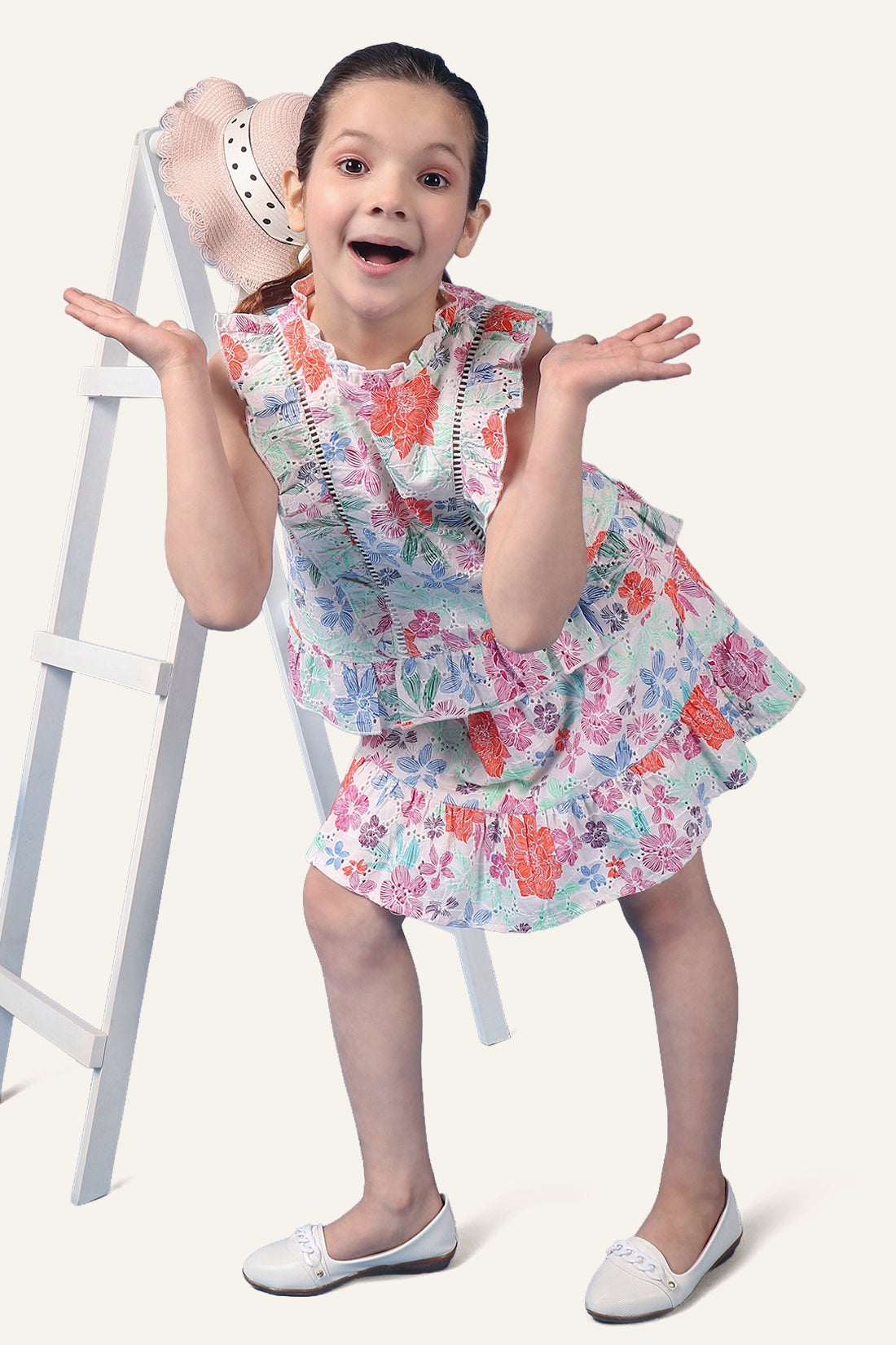Girls Beige Printed Lace Detailed Top With Frills and Neck Band