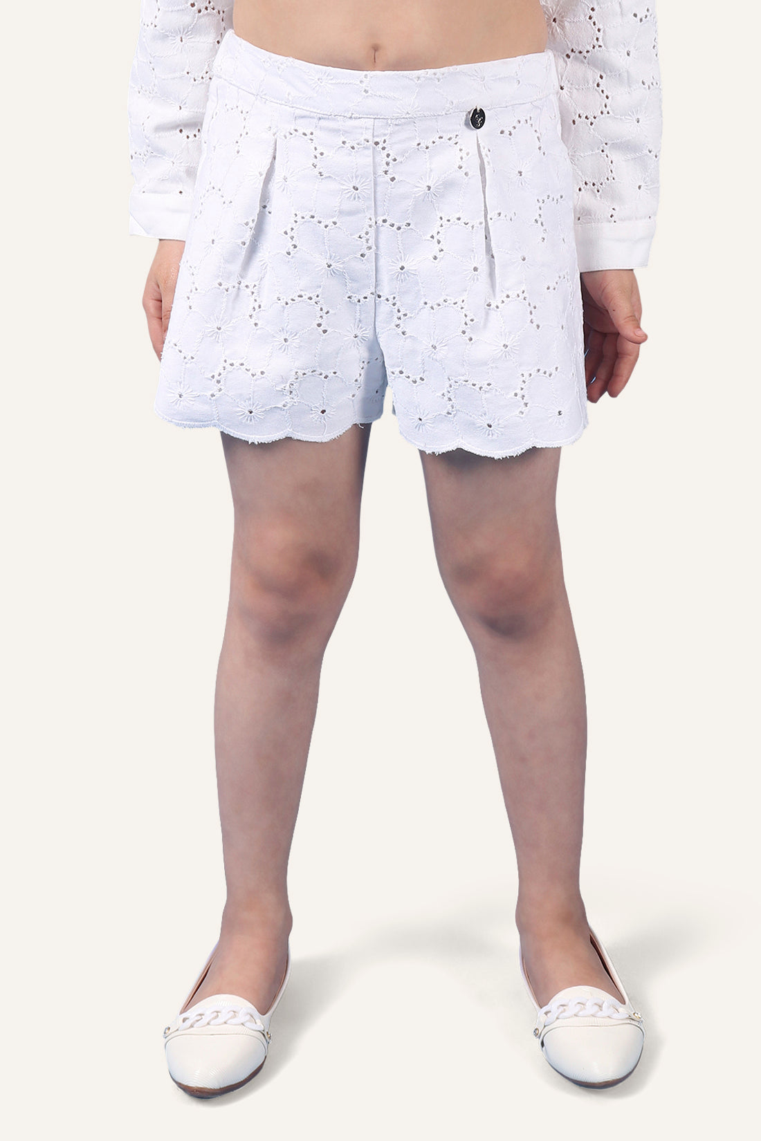 Girls white schiffli shorts with bow