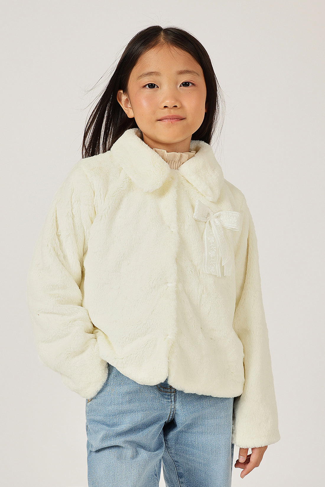 Girls Off White Fur Buttoned Shirt Collar Overcoat | One Friday