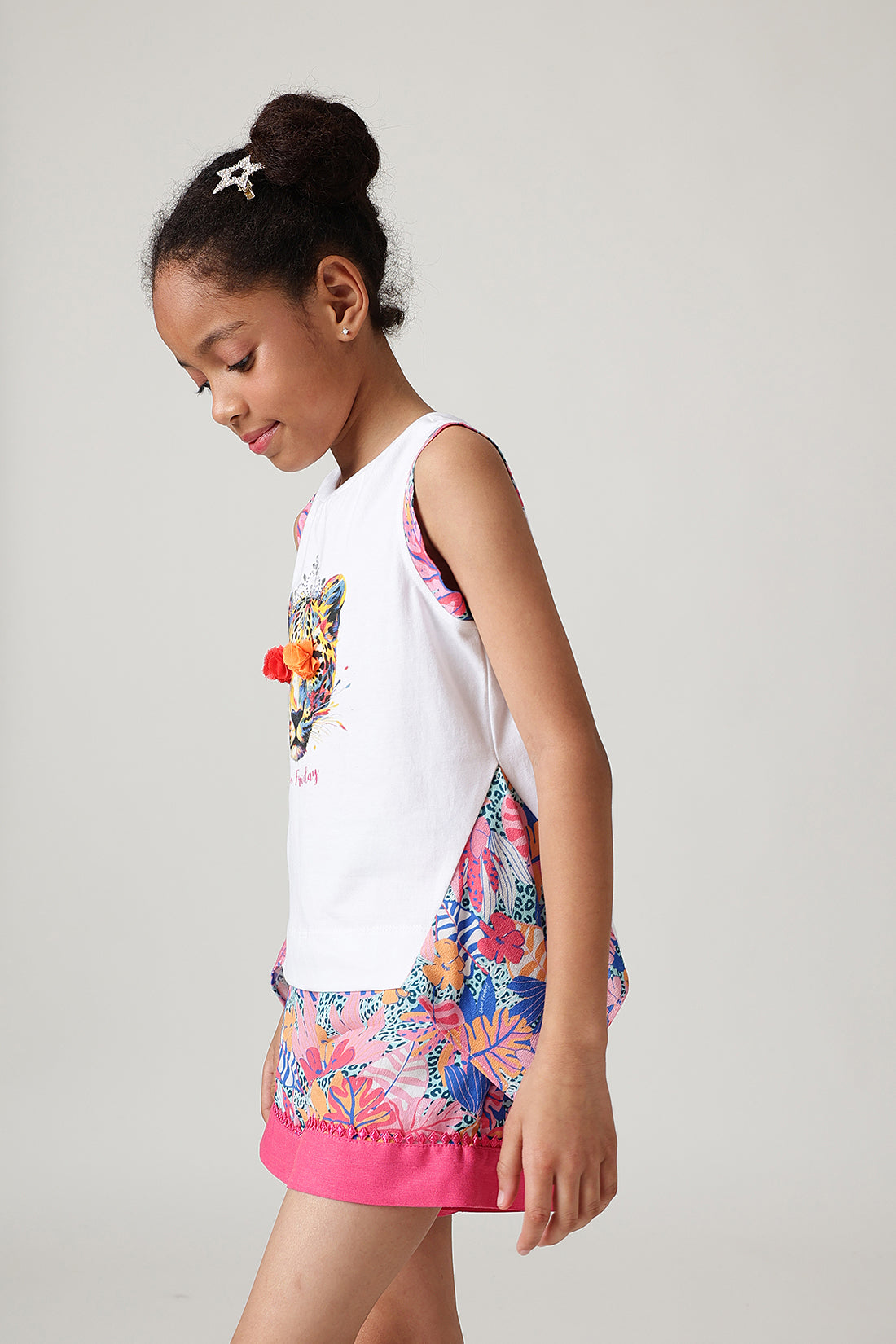 Girls White Sleeveless Solid Top by One Friday : Girls White Regular Fit