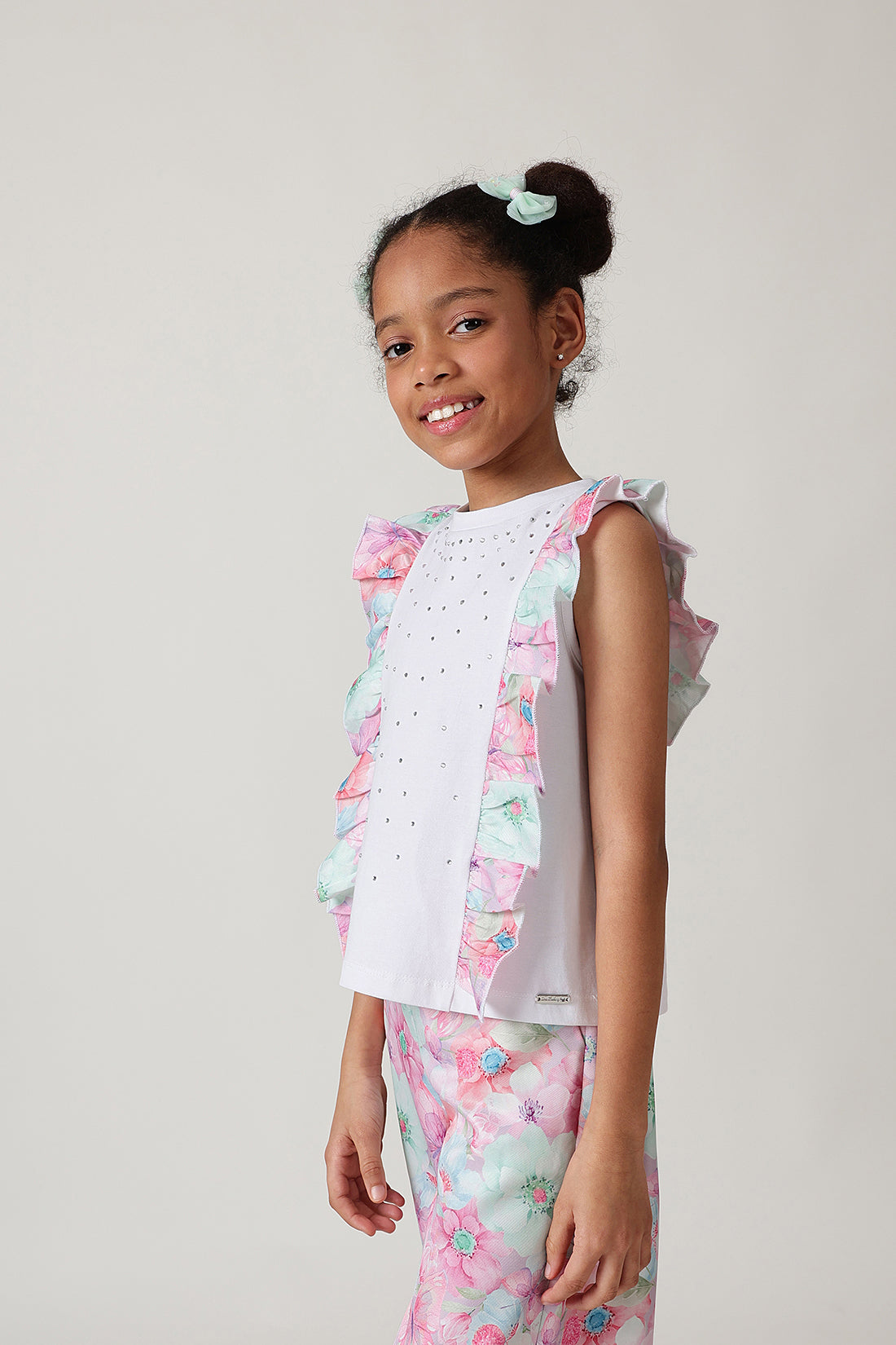 Girls White Regular Sleeveless Solid Top by One Friday