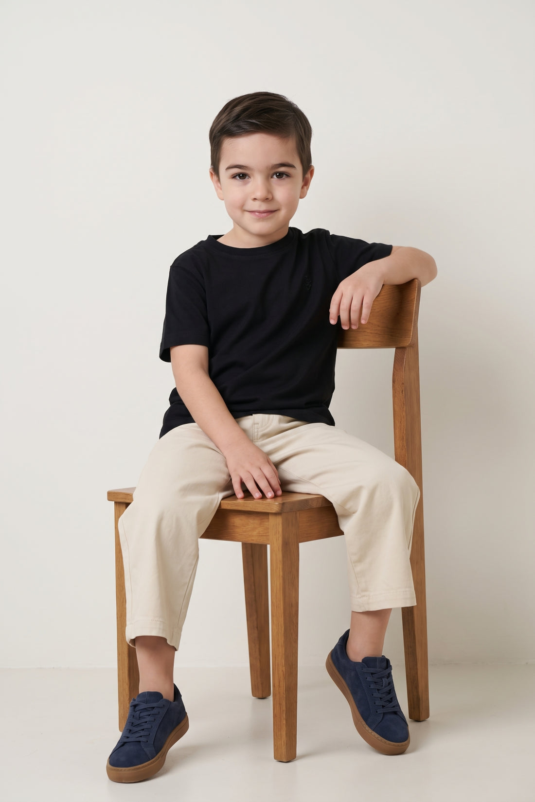 Boys Black Modal Blend Round Neck T-Shirt
