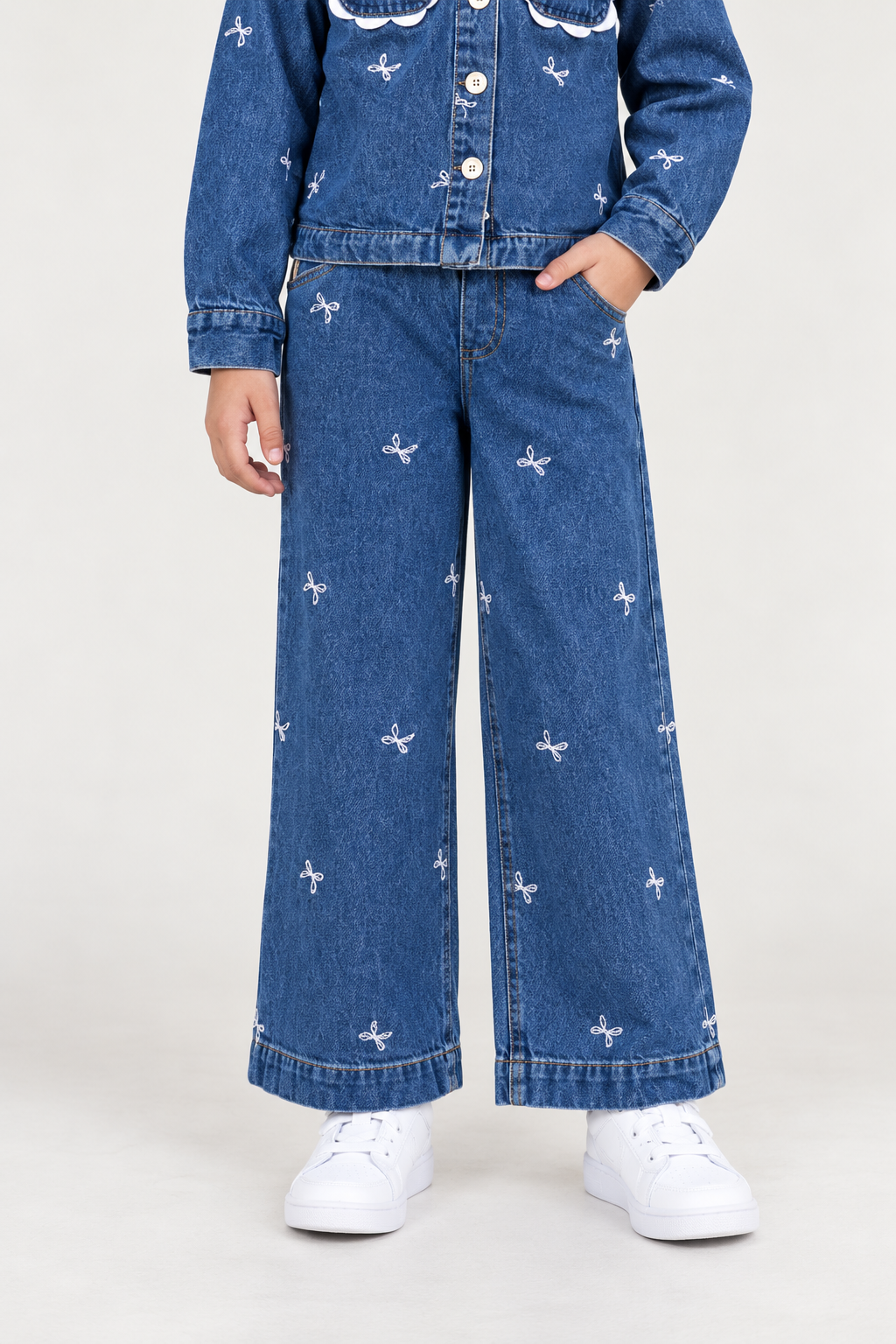 Girls Blue Embroidered Denim Straight Fit Jeans