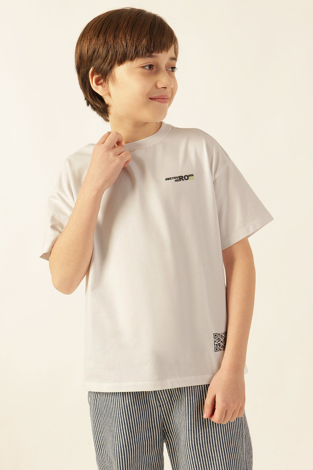 Boys White Printed Round Neck Knit T-Shirt