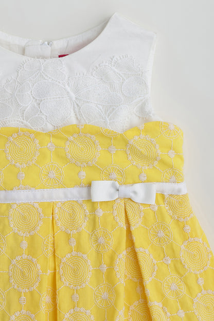 Baby Girls Yellow Fit and Flare Sleeveless Solid Dress