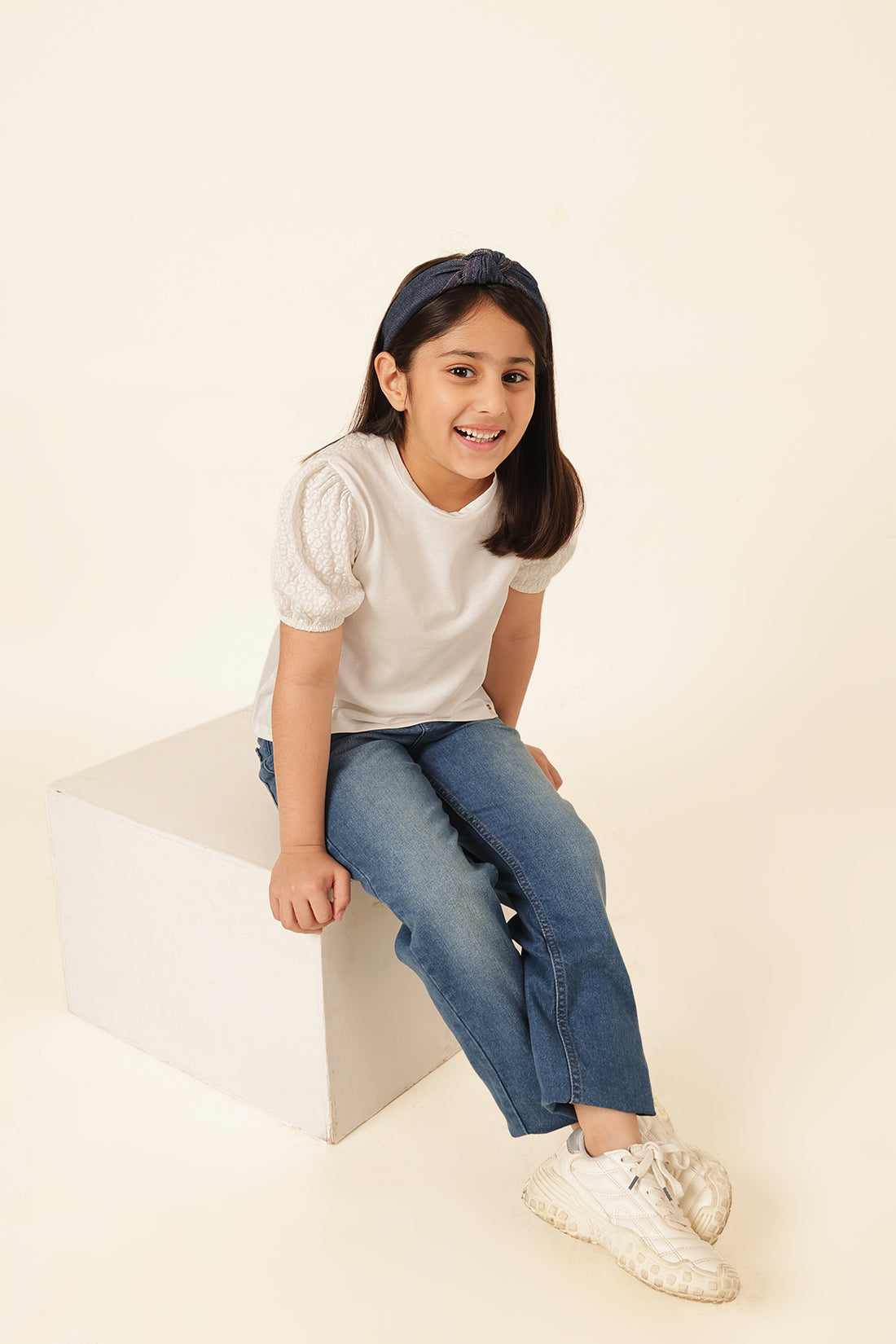 Girls Off White Printed Cotton T-Shirt