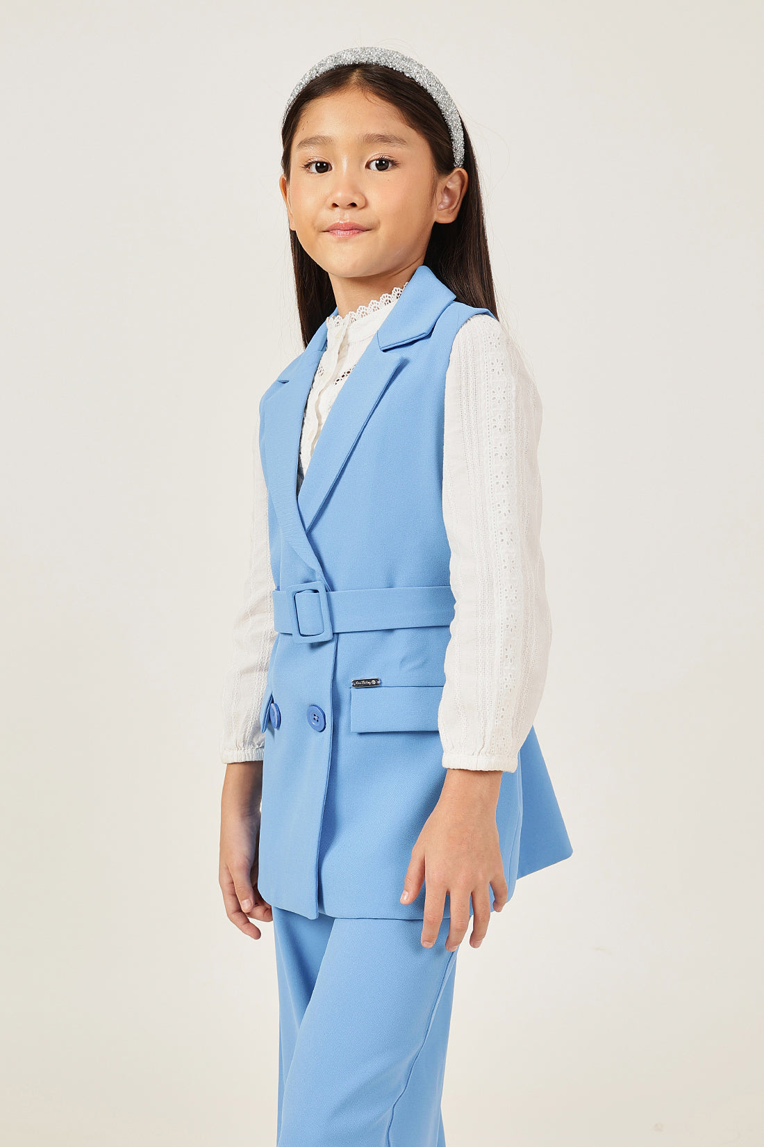Girls Blue Solid Sleeveless V-Neck Jacket